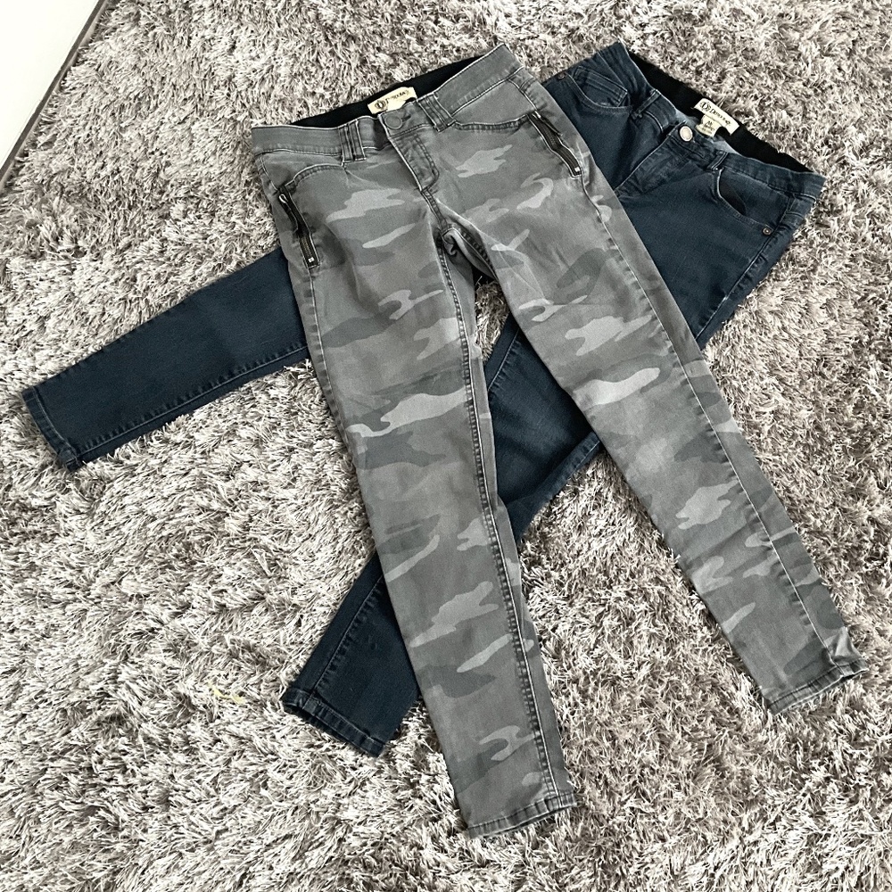 2 pair DEMOCRACY AB jeans.  Light grey  and blue denim. ULTRA comfy, close fit
